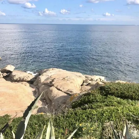 En Bord De Mer Avec Piscine Interieure Et Vues Splendides Sur La Mediterranee Et Citadelle De Calvi - Fr-1-719-4 Villa Calvi (Corsica)