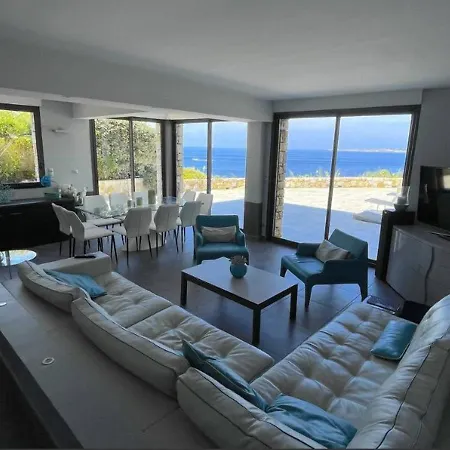 Villa En Bord De Mer Avec Piscine Interieure Et Vues Splendides Sur La Mediterranee Et Citadelle De Calvi - Fr-1-719-4 Calvi (Corsica)